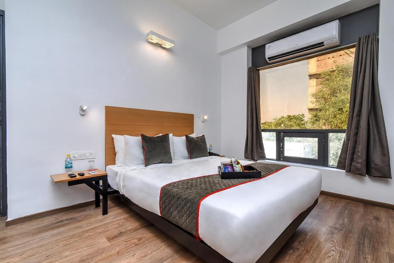 Oyo Townhouse 044 Sector 14 Gurugram Hotel Gurgaon Exterior photo