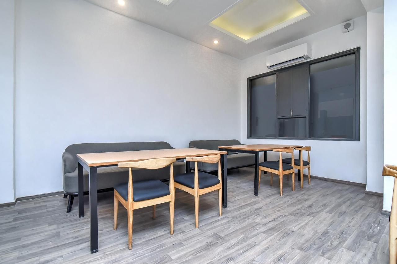 Oyo Townhouse 044 Sector 14 Gurugram Hotel Gurgaon Exterior photo