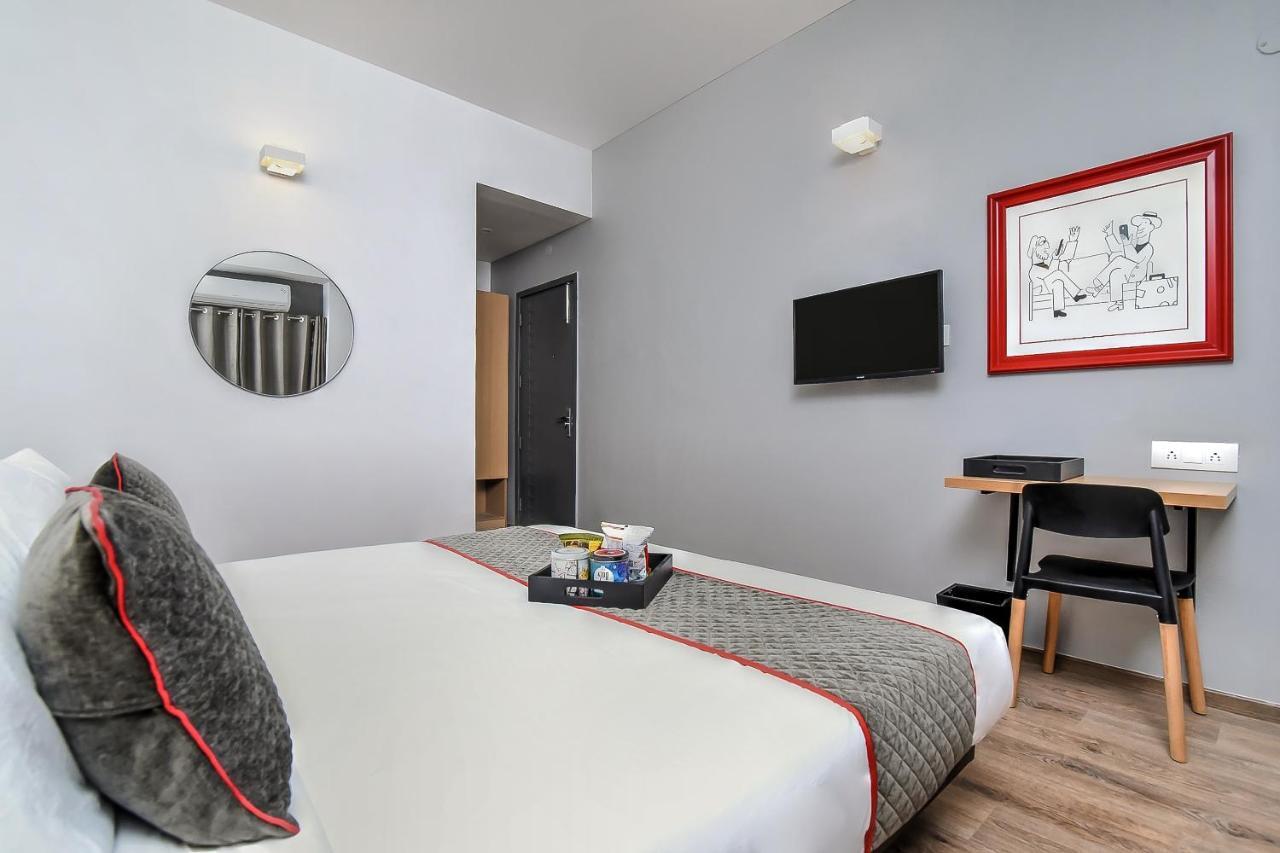 Oyo Townhouse 044 Sector 14 Gurugram Hotel Gurgaon Exterior photo