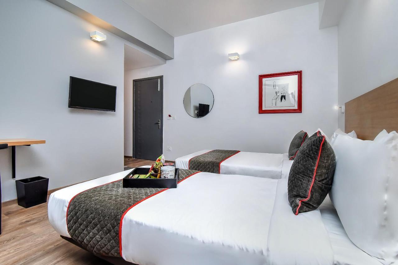 Oyo Townhouse 044 Sector 14 Gurugram Hotel Gurgaon Exterior photo